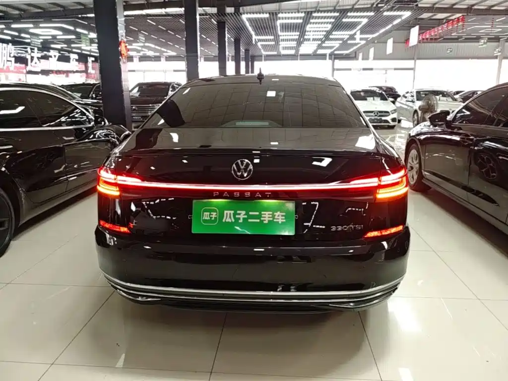 Volkswagen Passat — фото 6