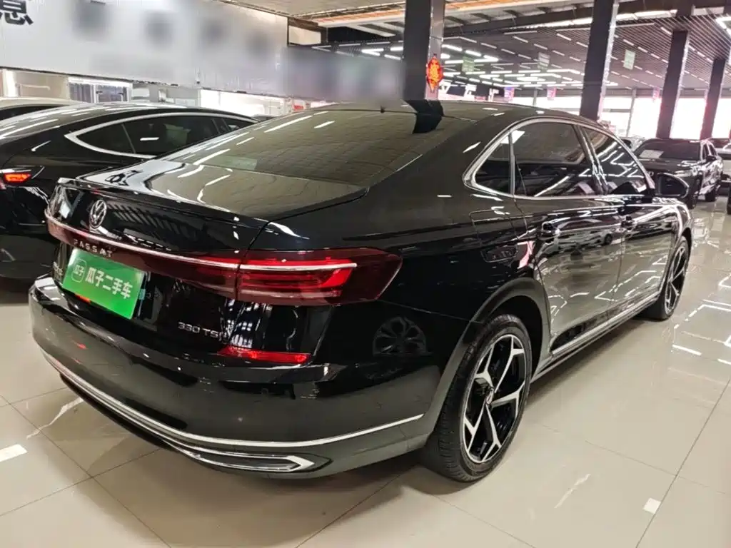 Volkswagen Passat — фото 7