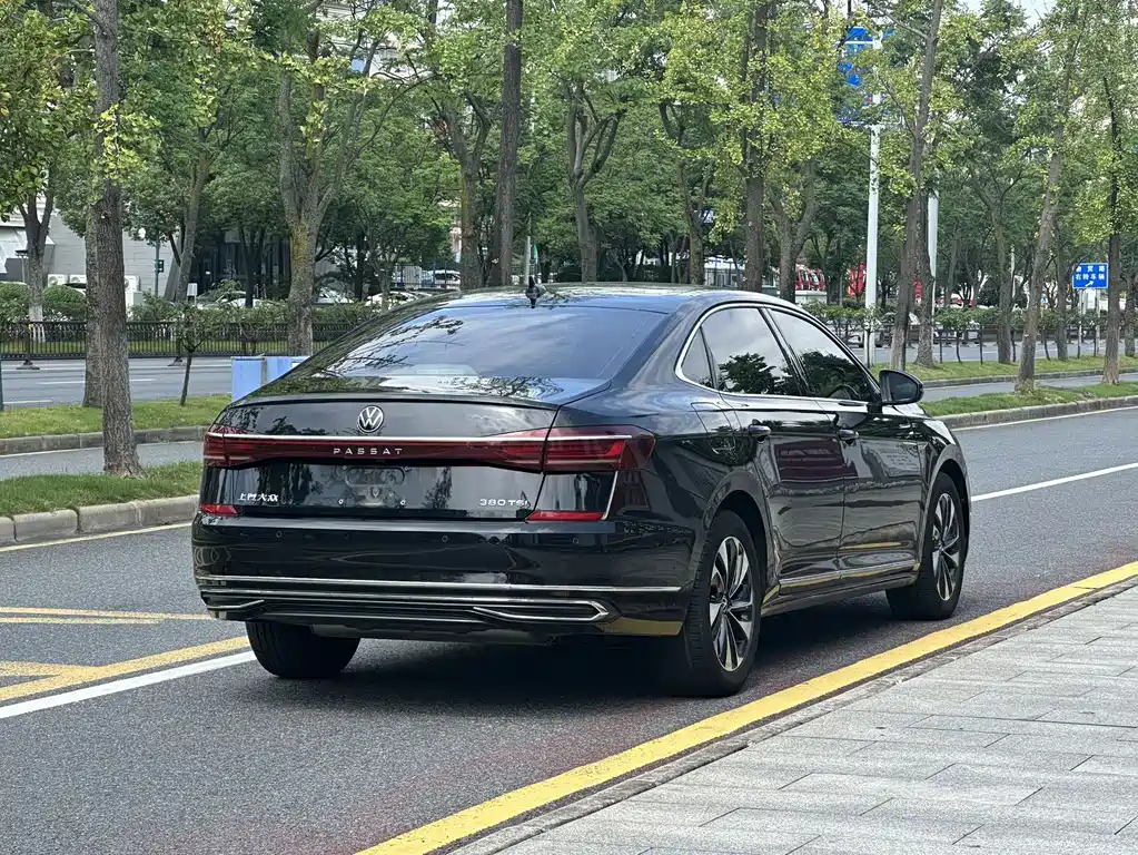 Volkswagen Passat — фото 5