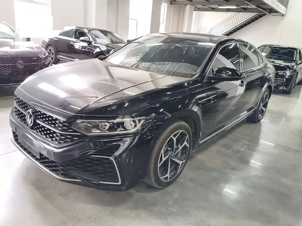 Volkswagen Passat — фото 2