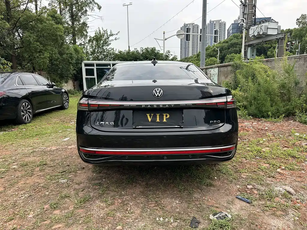 Volkswagen Passat — фото 5