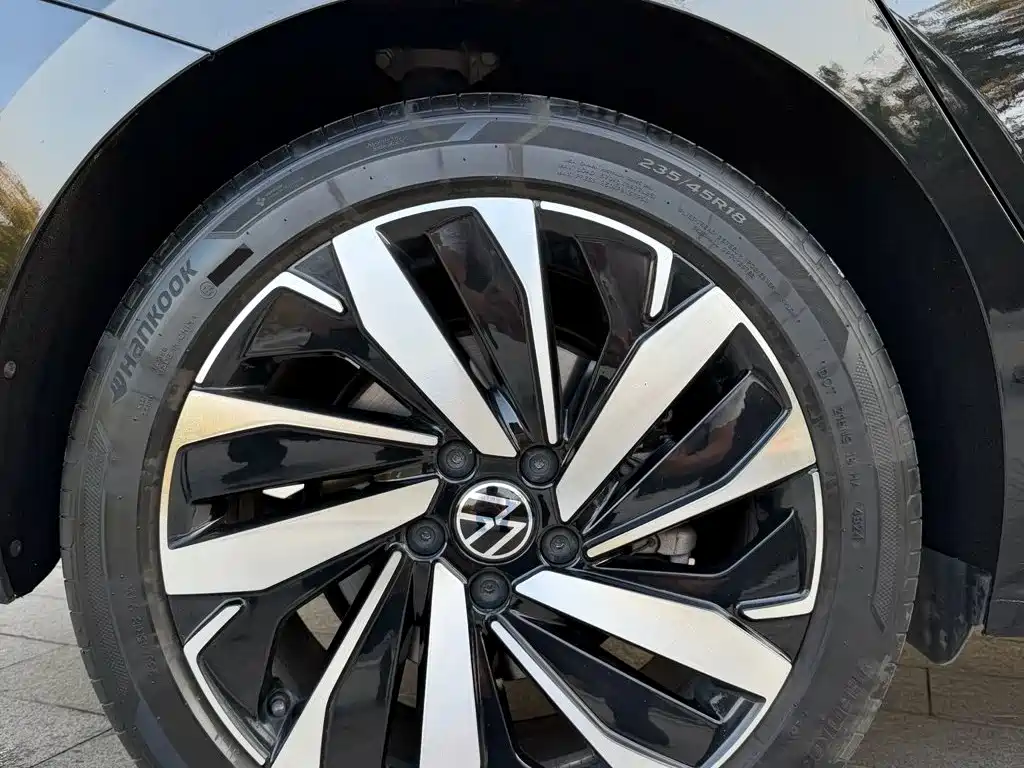 Volkswagen Passat — фото 8