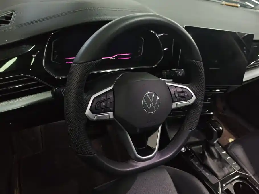 Volkswagen Passat — фото 15