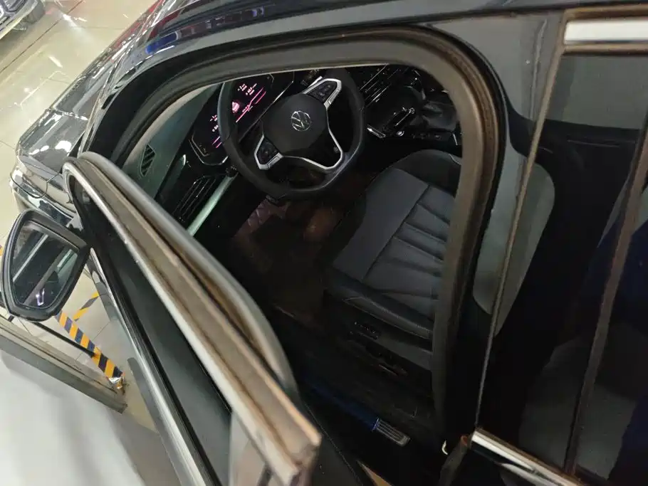 Volkswagen Passat — фото 9