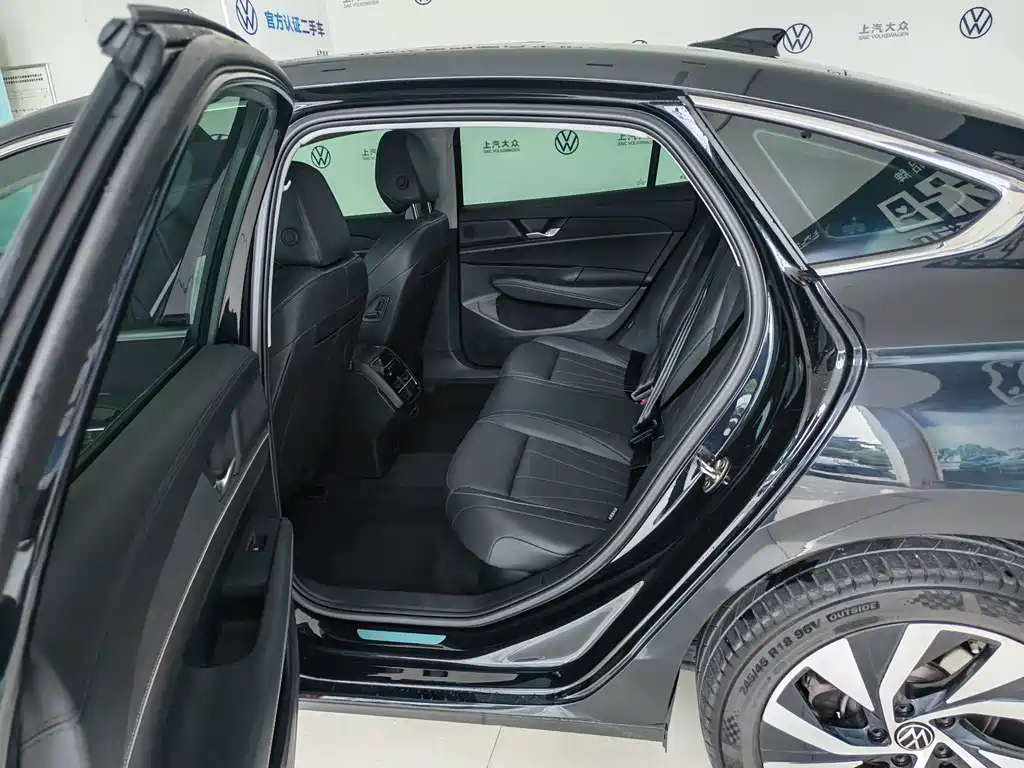 Volkswagen Passat — фото 5