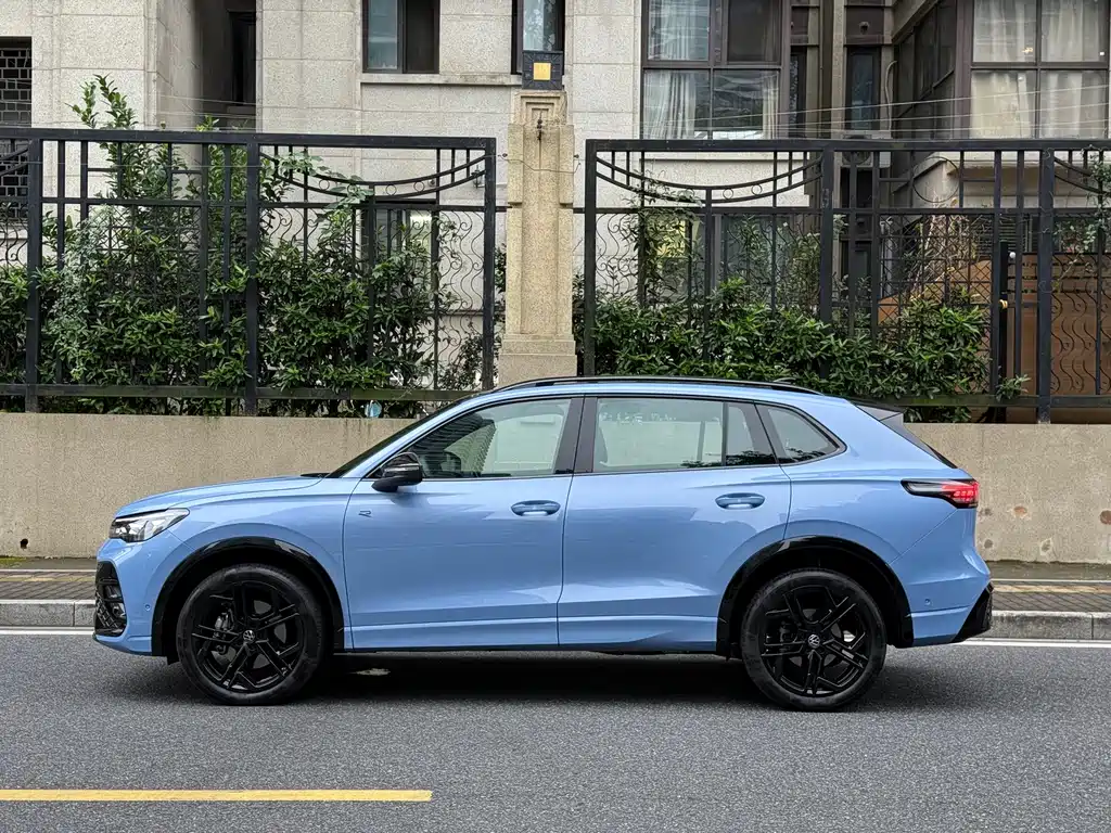 Volkswagen Tiguan L — фото 3