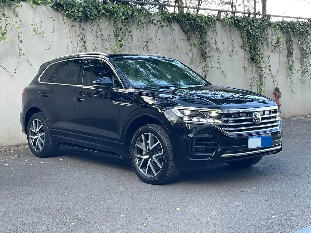 Volkswagen Touareg — фото 3