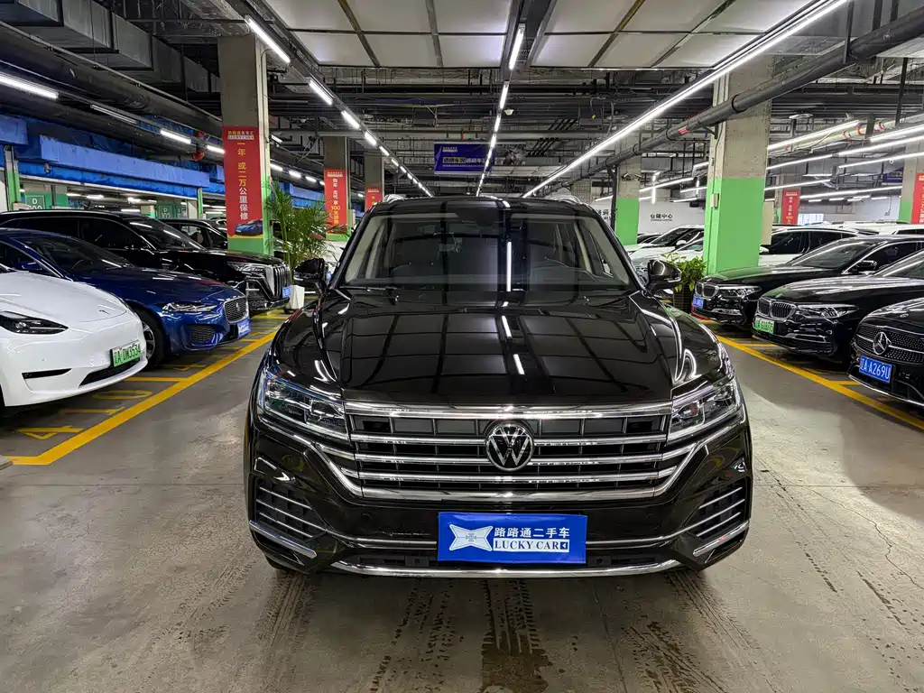 Volkswagen Touareg — фото 3