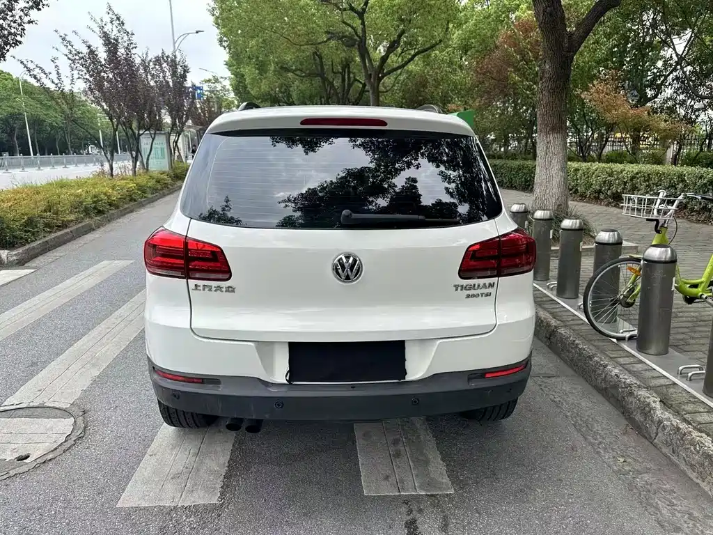 Volkswagen Tiguan — фото 5