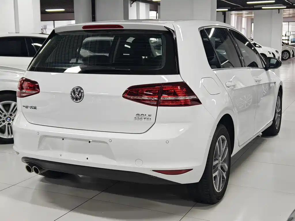 Volkswagen Golf — фото 3