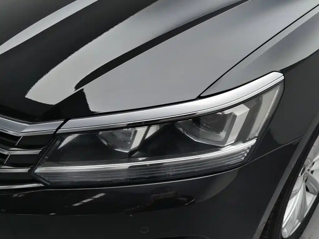 Volkswagen Passat — фото 7