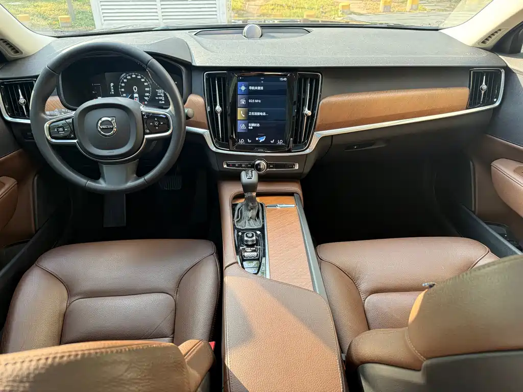 Volvo S90 — фото 11