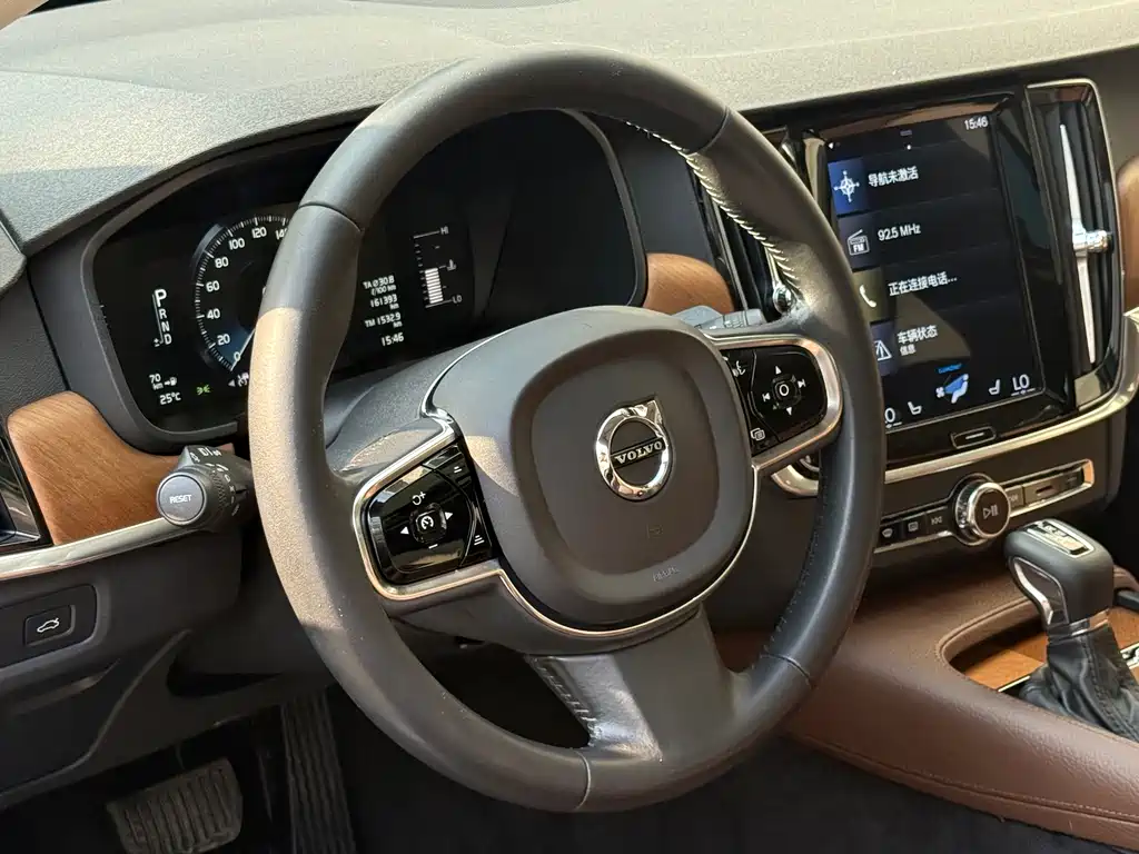 Volvo S90 — фото 7