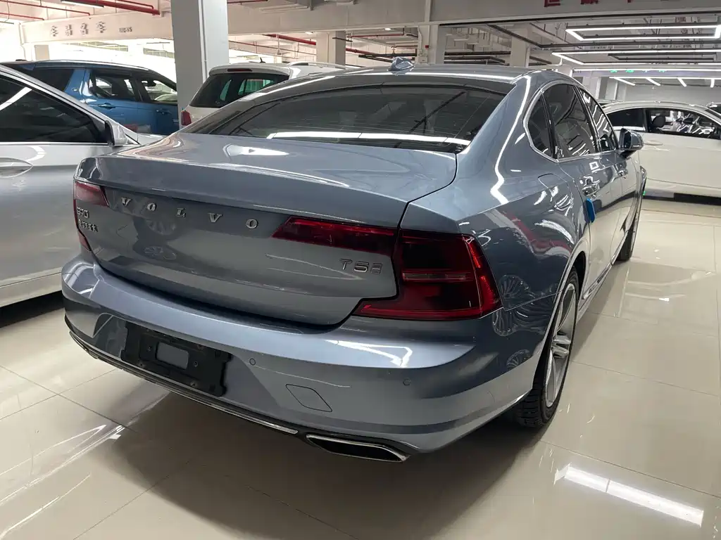 Volvo S90 — фото 4
