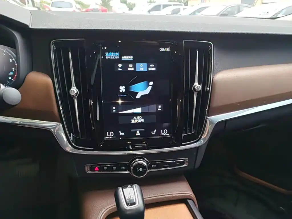 Volvo S90 — фото 13