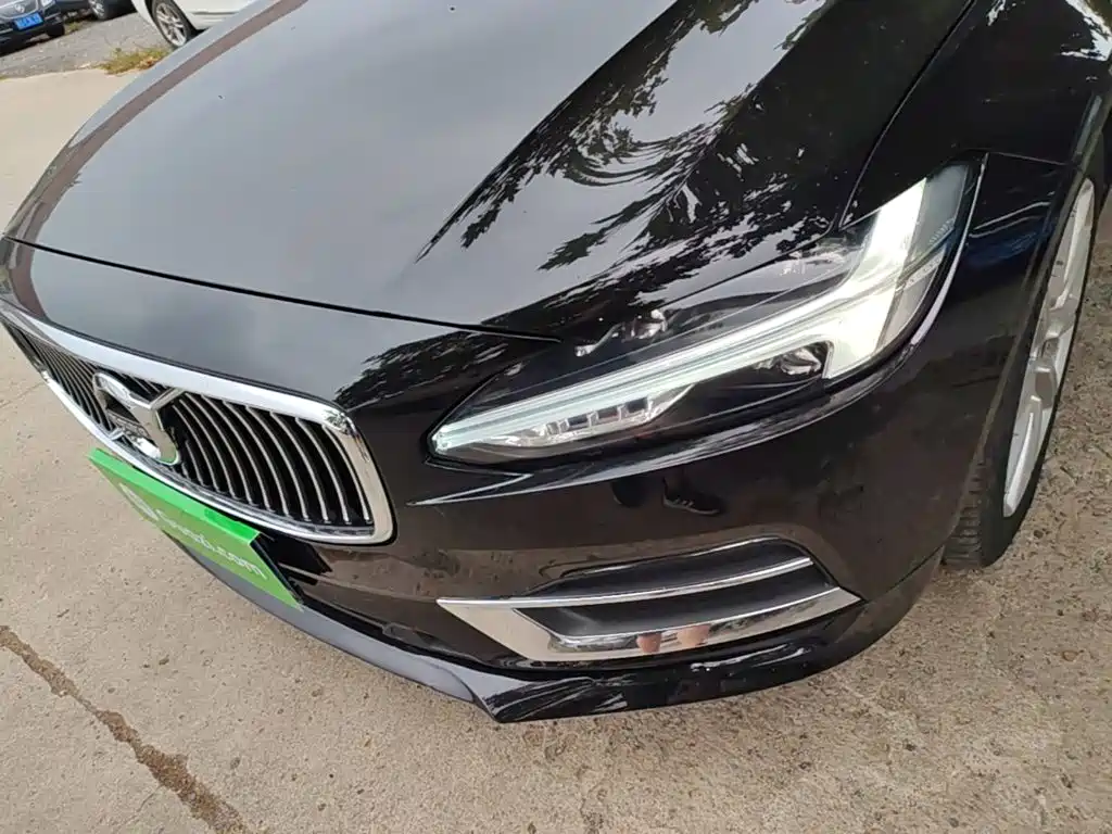Volvo S90 — фото 24
