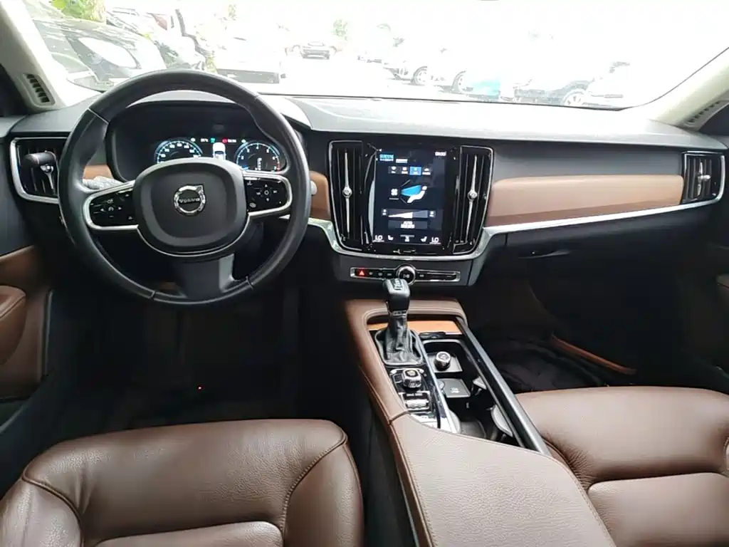 Volvo S90 — фото 10