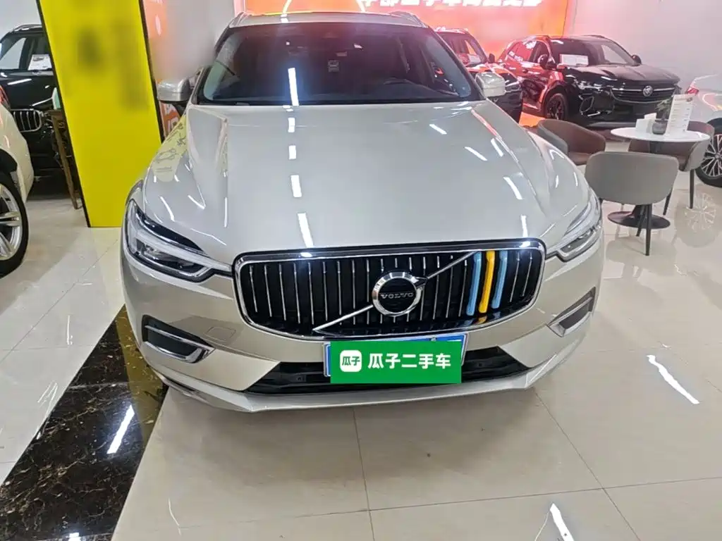 Volvo XC60 — фото 3
