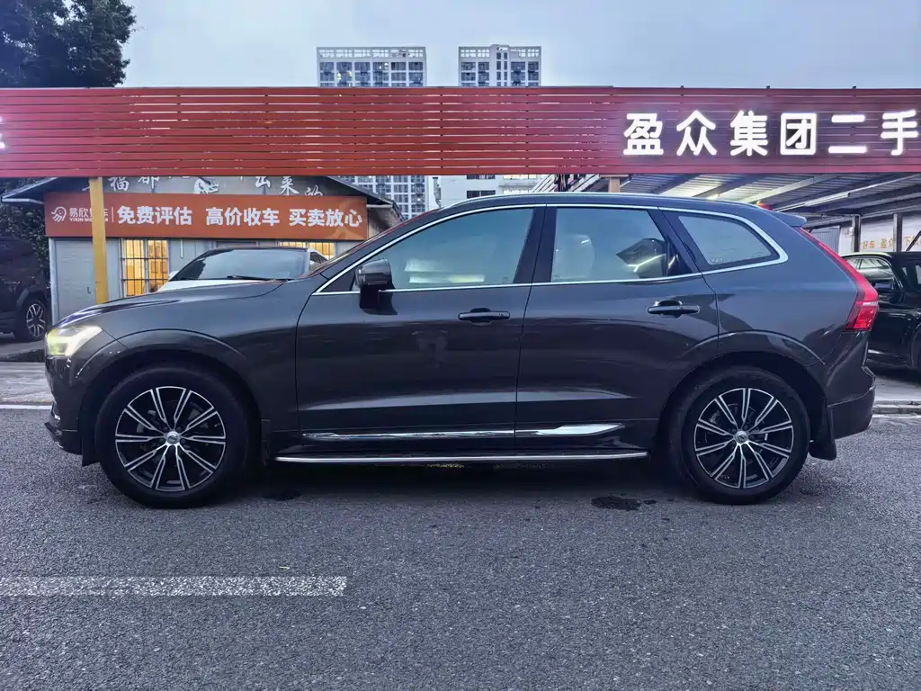 Volvo XC60 — фото 13