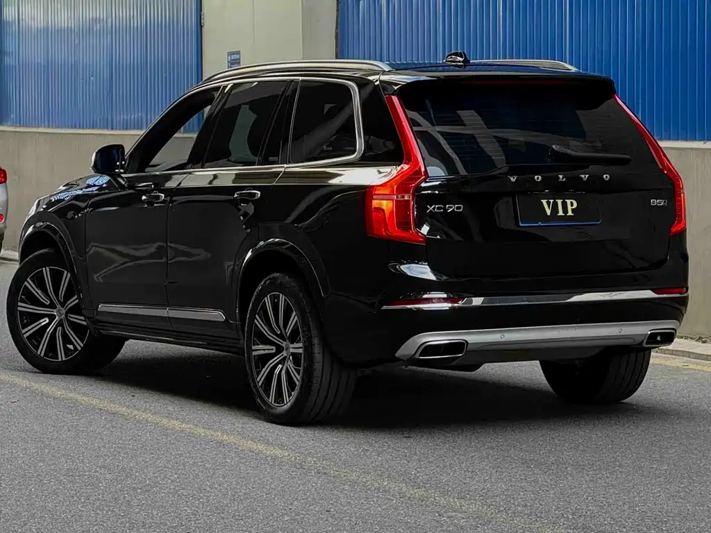 Volvo XC90 — фото 6