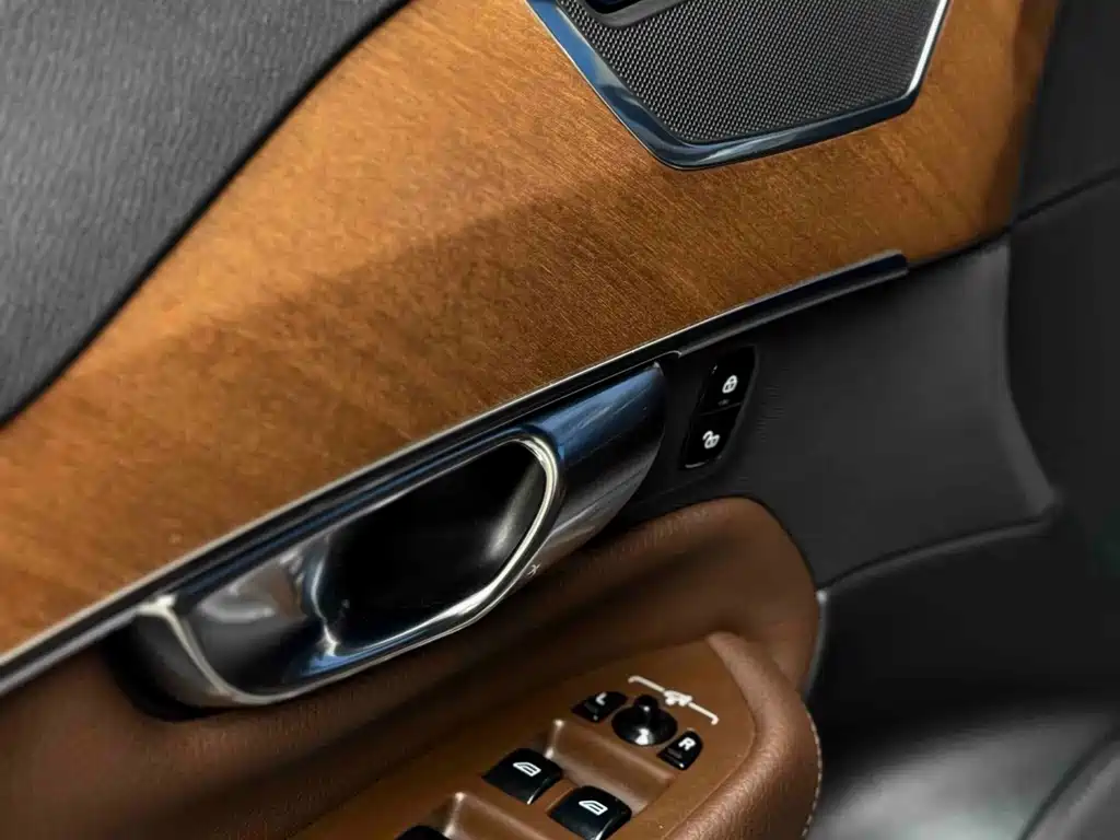Volvo XC90 — фото 7