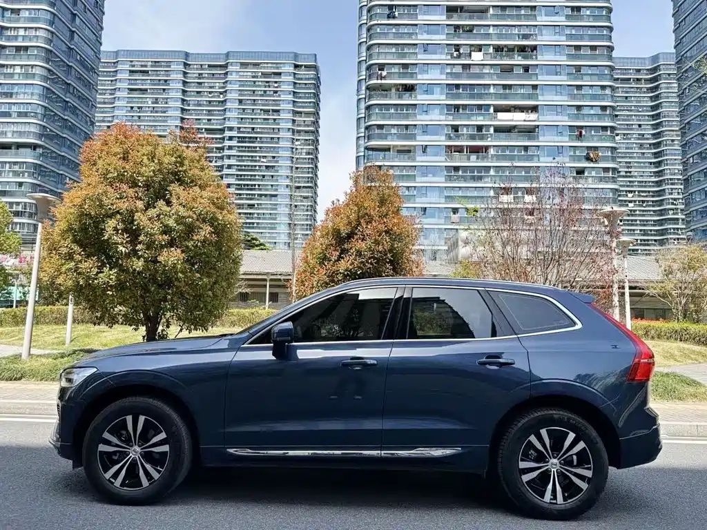 Volvo XC60 — фото 3