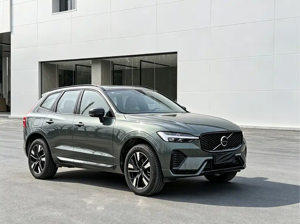 Volvo XC60 — фото 3