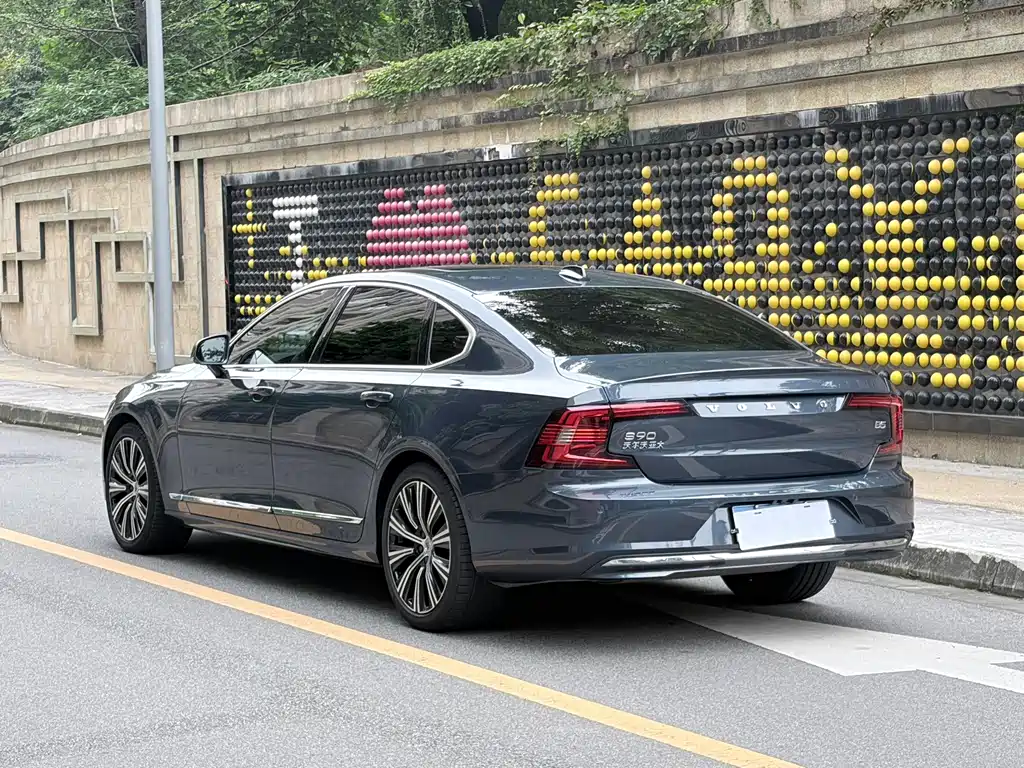 Volvo S90 — фото 4