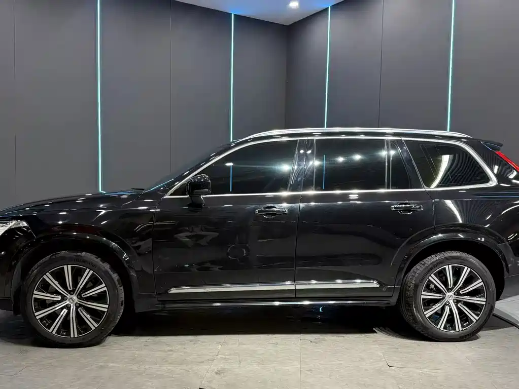 Volvo XC90 — фото 4