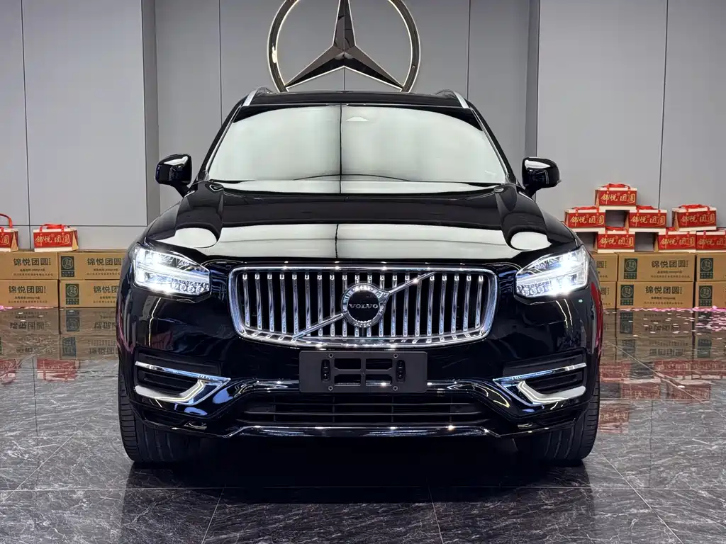 Volvo XC90 — фото 2