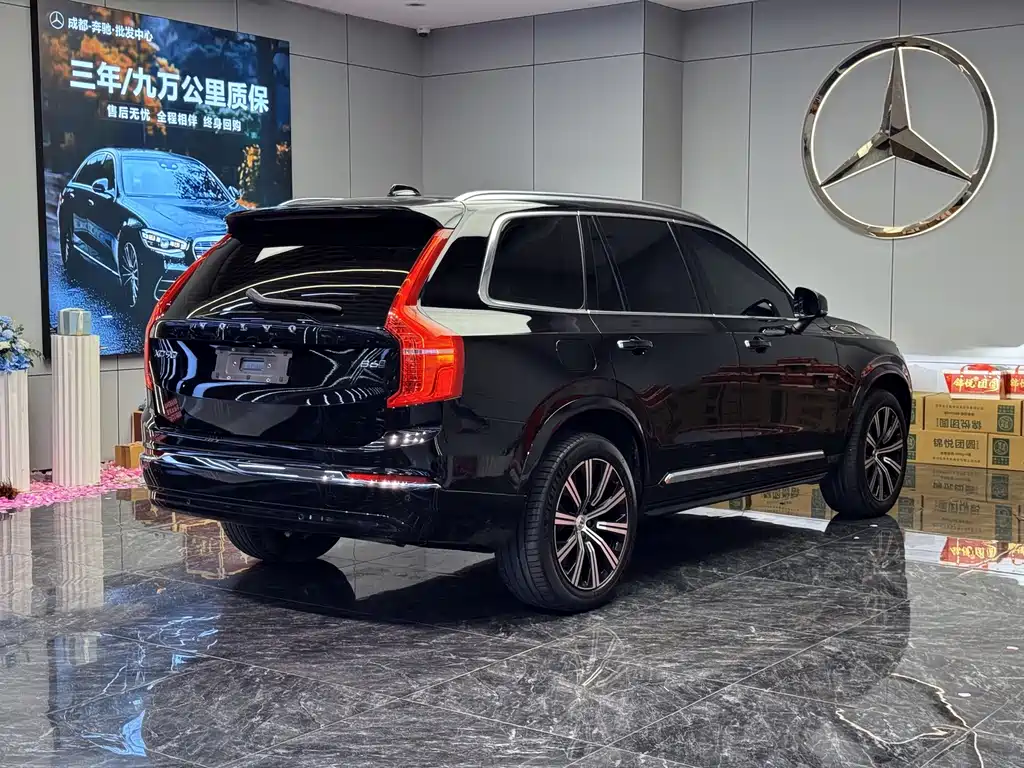 Volvo XC90 — фото 7