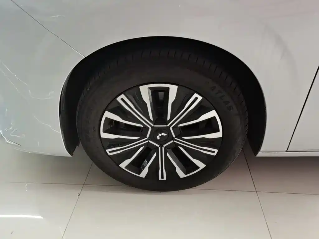 Wuling Xingguang 730 New Energy — фото 23