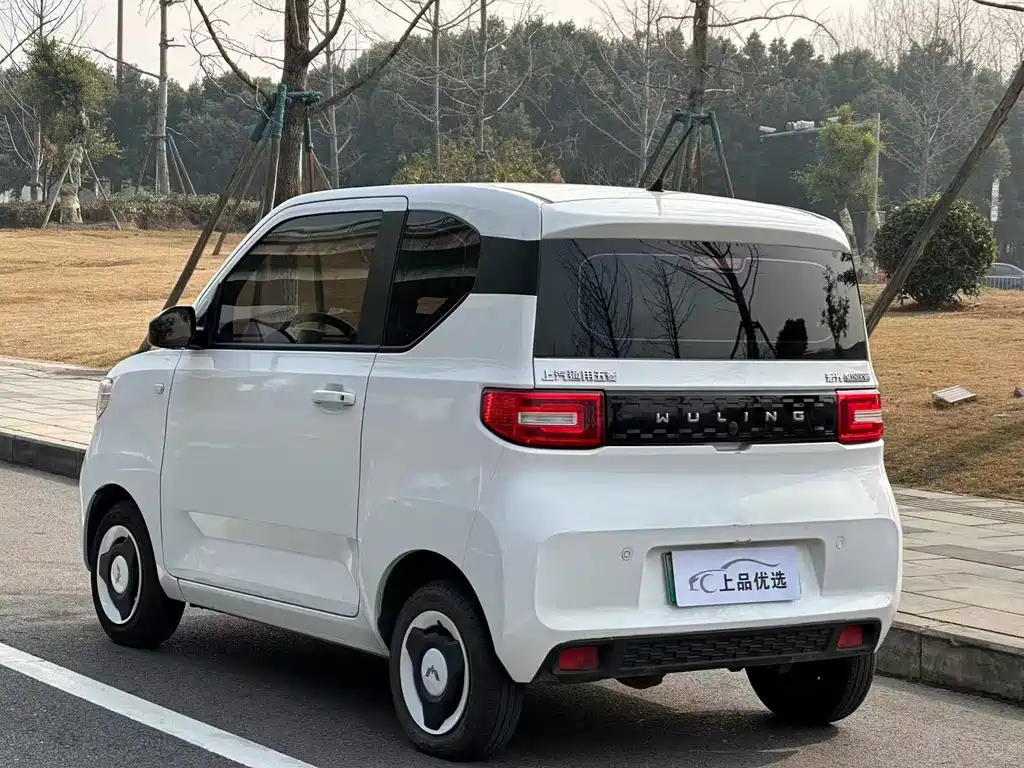Wuling MINIEV — фото 4