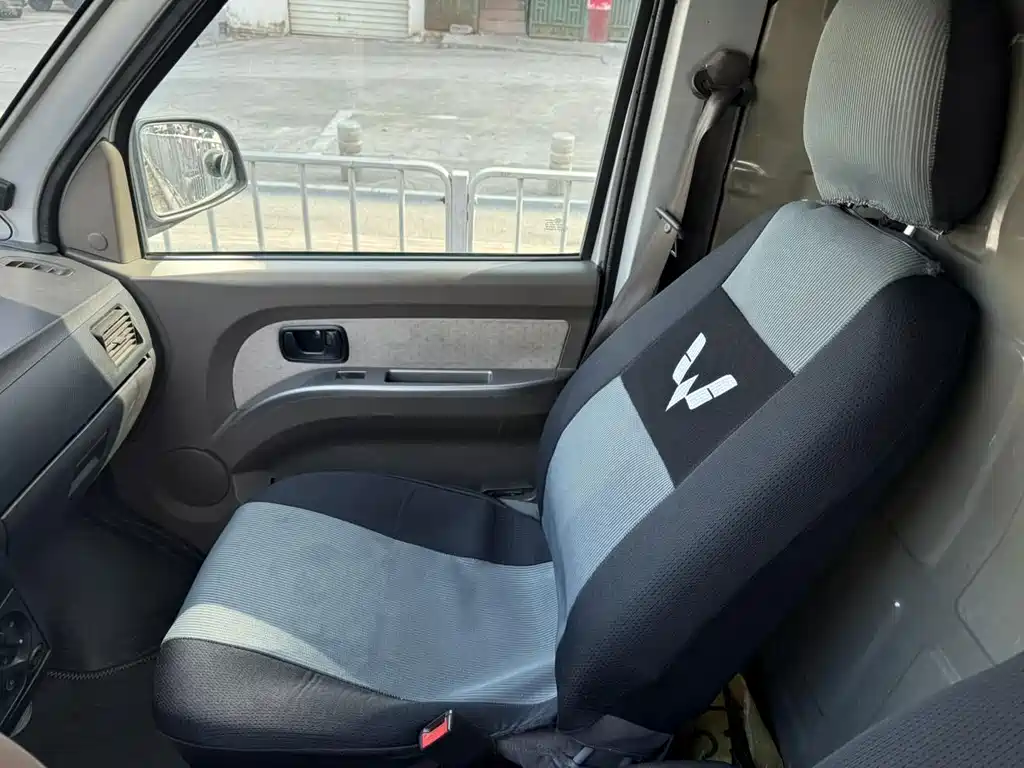Wuling Wuling EV50 — фото 2