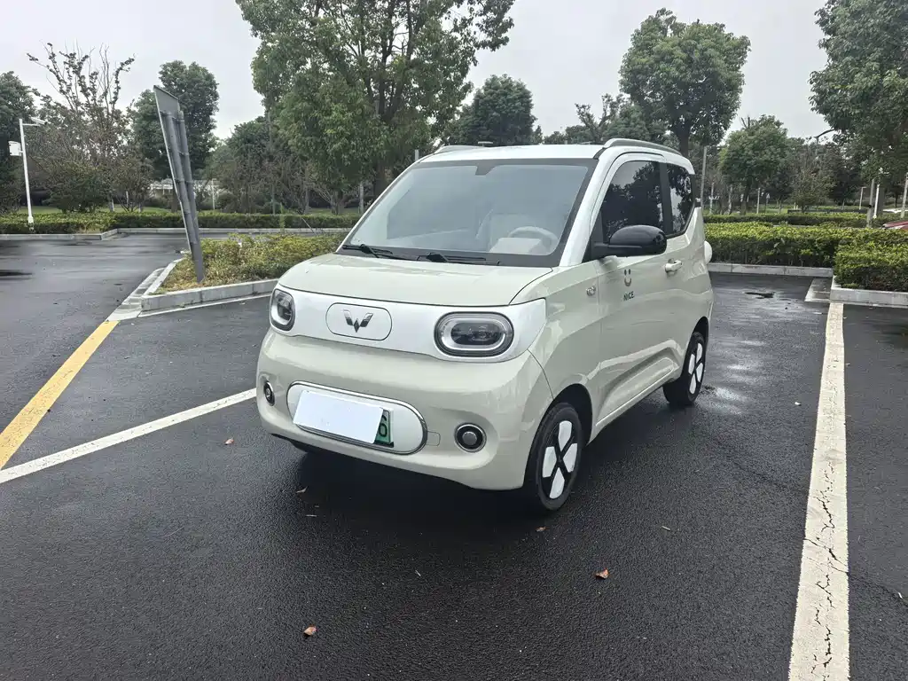 Wuling MINIEV