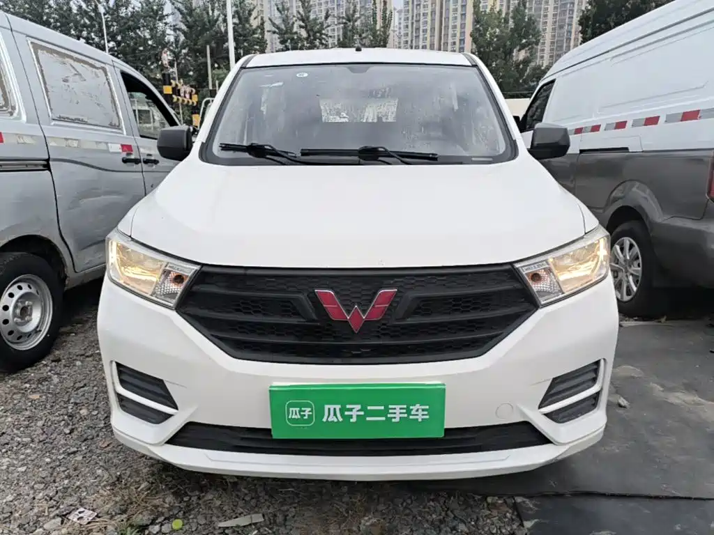 Wuling Hongguang — фото 3