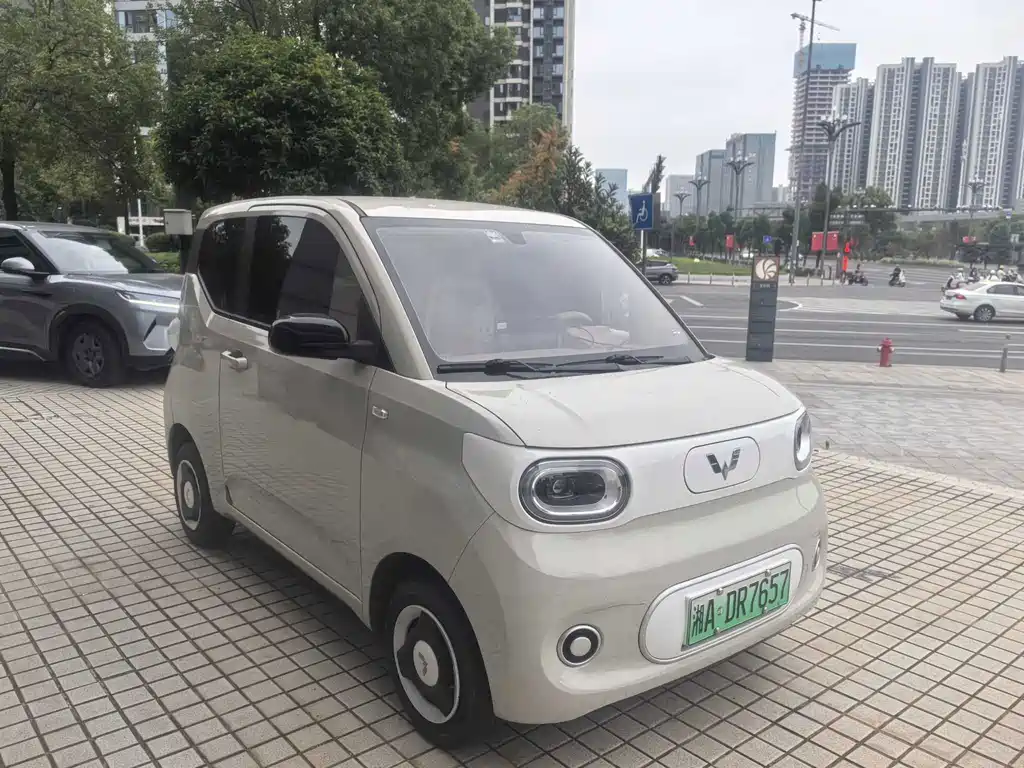 Wuling MINIEV — фото 3