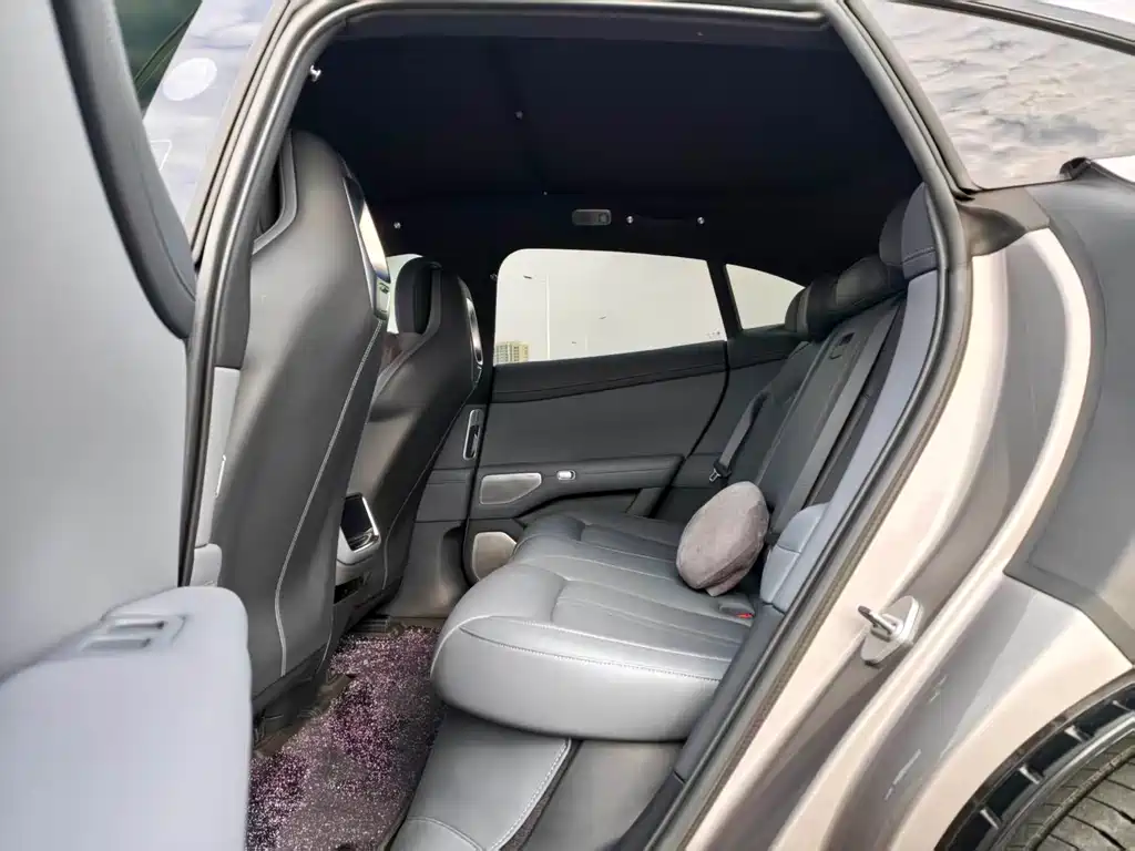 Xiaomi YU7 — фото 6
