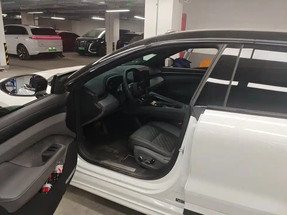 Zeekr 001 — фото 3
