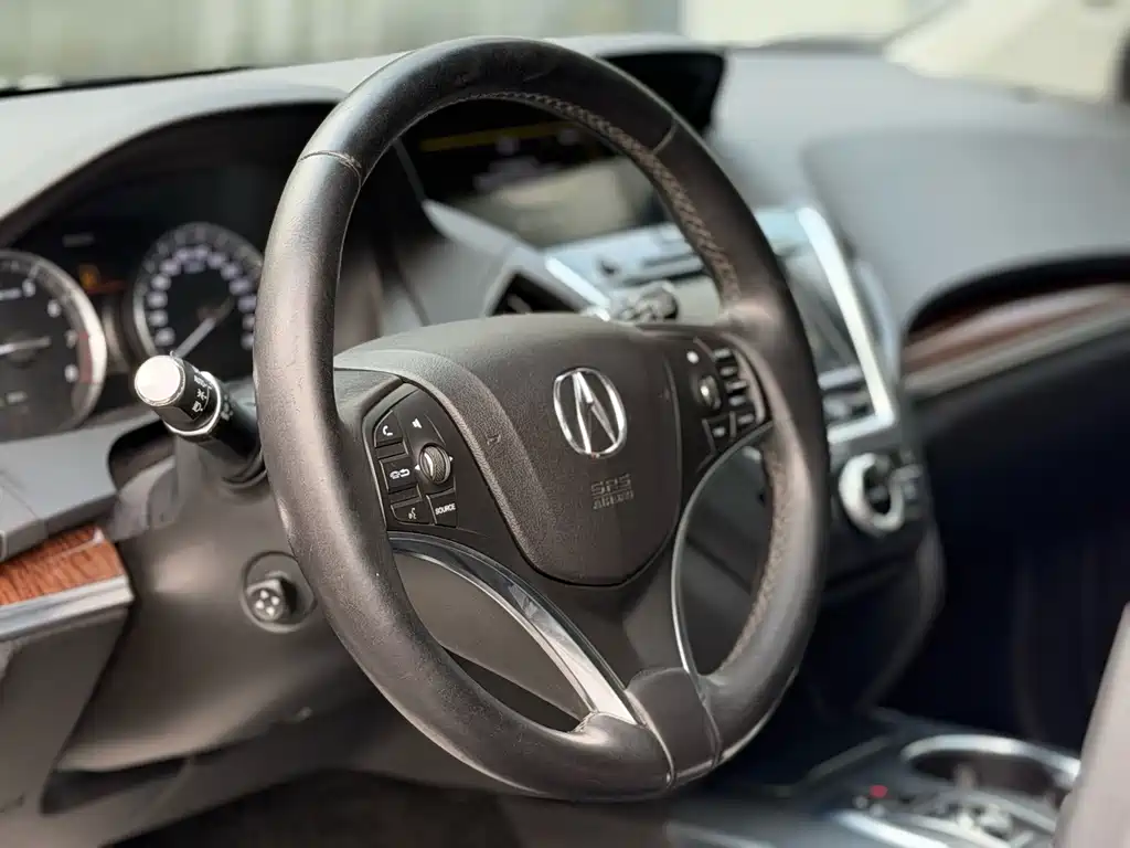 Acura MDX — фото 4