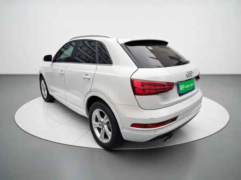 Audi Q3 — фото 4