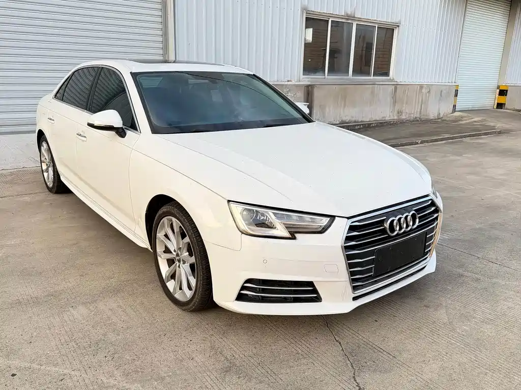 Audi A4L — фото 2