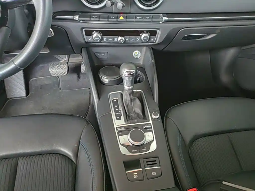 Audi A3 — фото 14