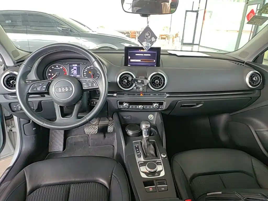 Audi A3 — фото 10