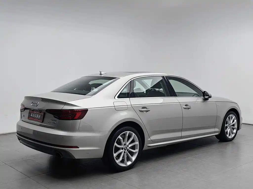Audi A4L — фото 2
