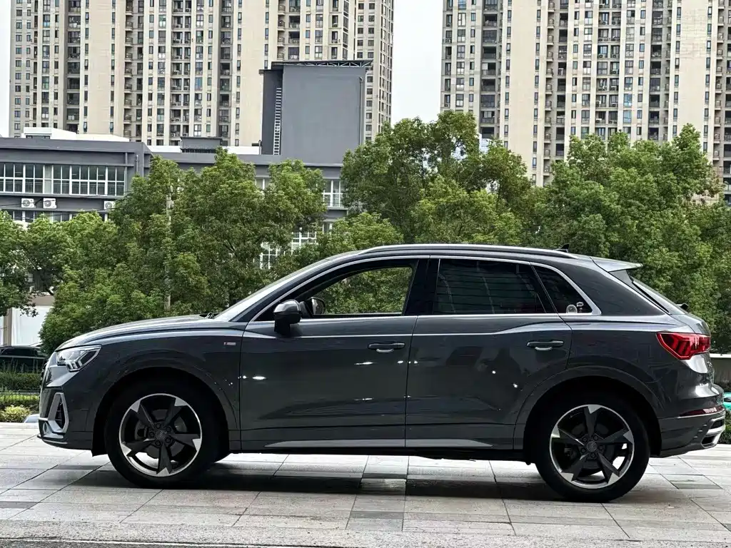 Audi Q3 — фото 7