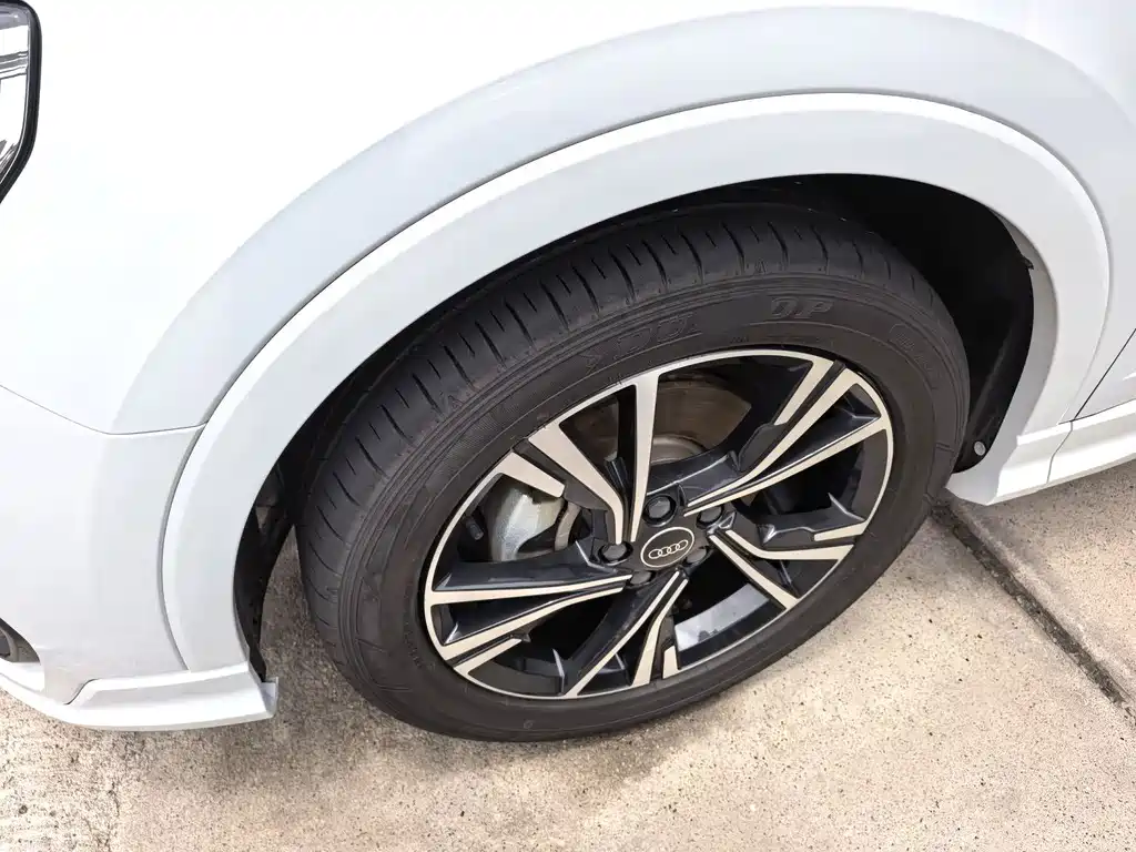 Audi Q3 Sportback — фото 9