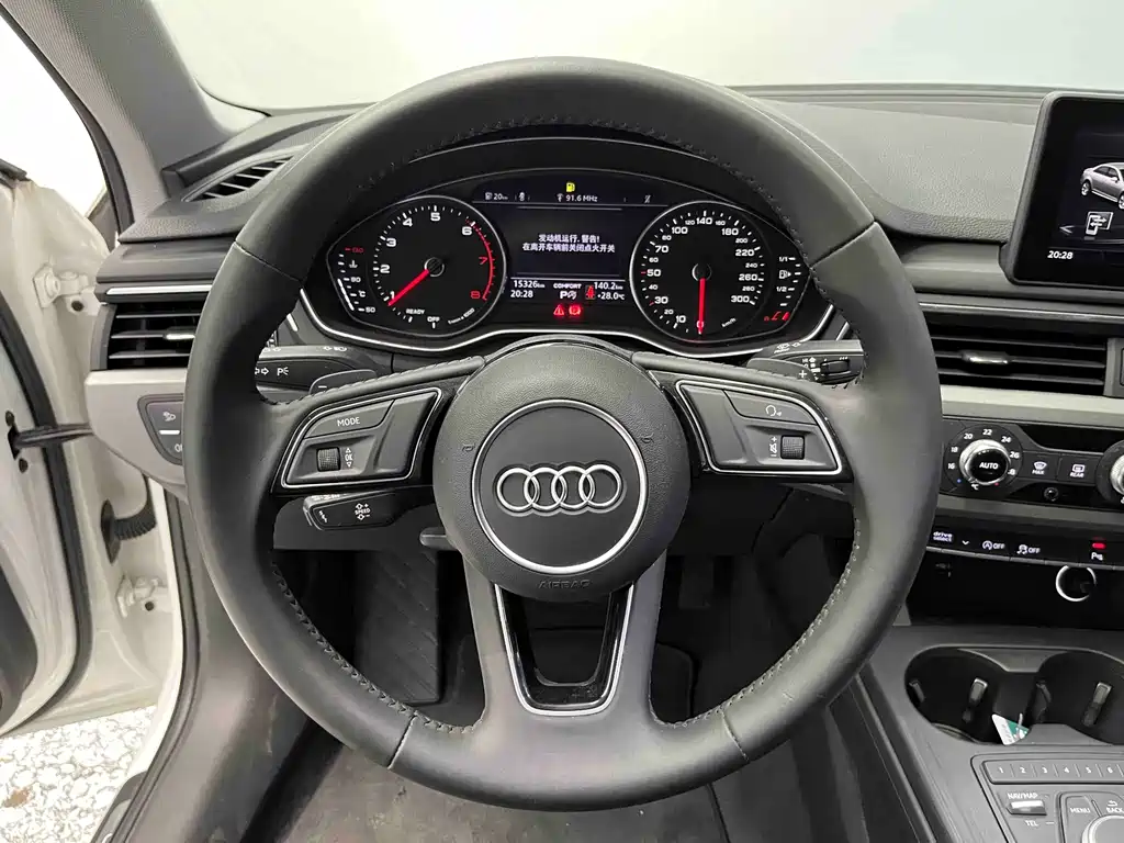 Audi A4L — фото 8