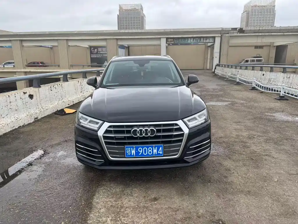 Audi Q5L — фото 2
