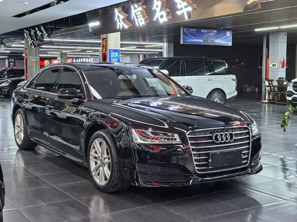 Audi A8 — фото 3